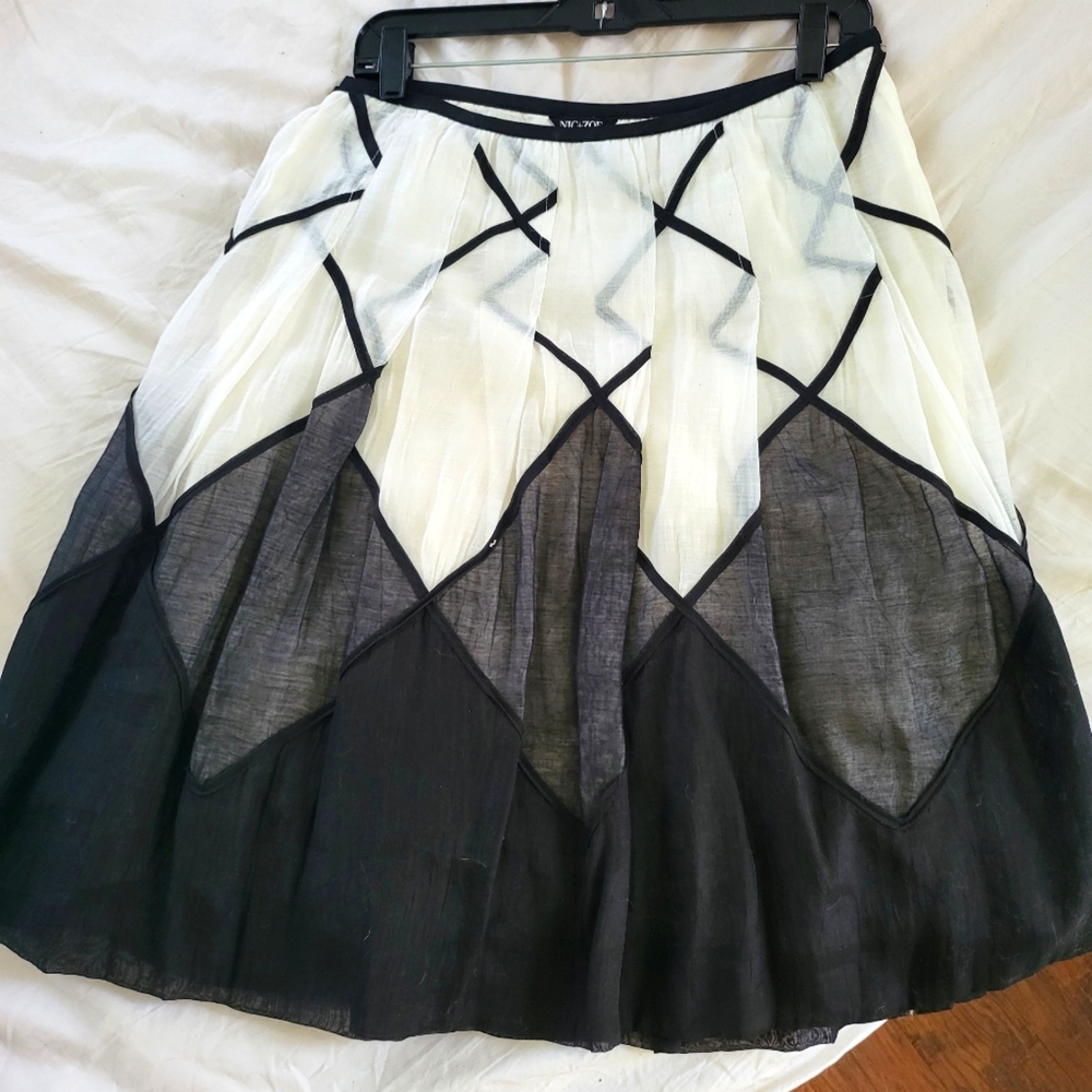 Nic+Zoe Black and White Skirt
